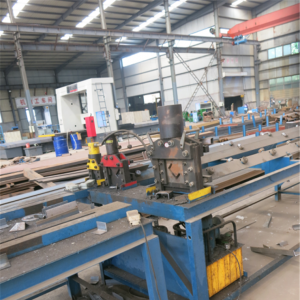 ���F������и�C